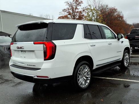 New 2026 GMC Yukon Elevation image 6