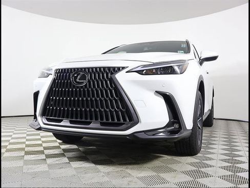 Certified 2025 Lexus NX 250 FWD w/ Towing Package (2000 Lbs) image 2
