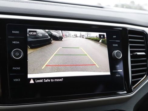 Used 2022 Volkswagen Atlas Cross Sport SE image 26