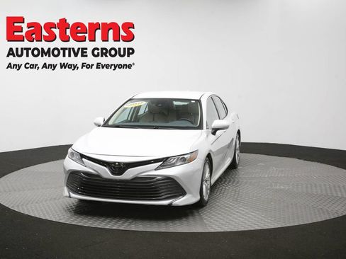Used 2019 Toyota Camry XLE w/ Carpet Mat Package FWD image 55
