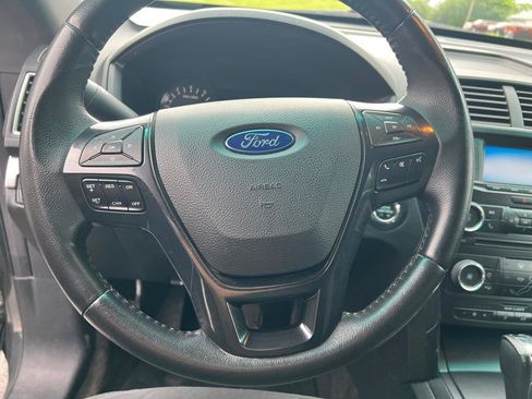 Used 2016 Ford Explorer XLT AWD/4WD image 18
