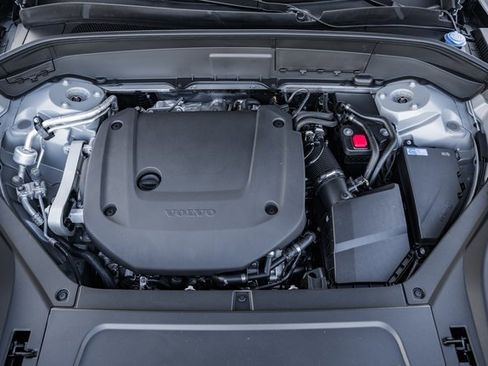 New 2026 Volvo XC90 B6 Plus image 18