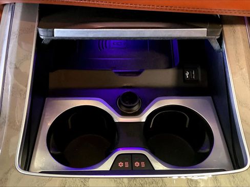 Used 2023 BMW X7 M60i w/ Executive Package image 34