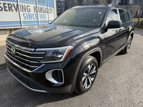 Used 2024 Volkswagen Atlas SE image 10