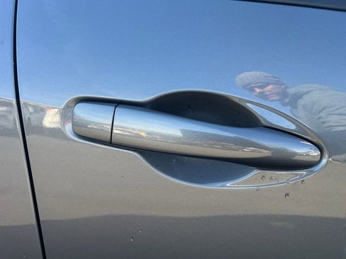 New 2025 Nissan Versa SV image 14