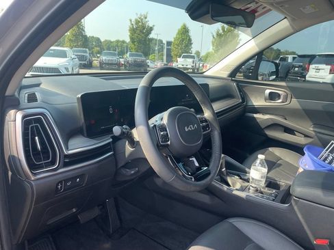 Used 2025 Kia Sorento X-Line EX AWD/4WD image 9