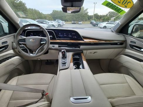 Used 2024 Cadillac Escalade ESV Sport Platinum image 21