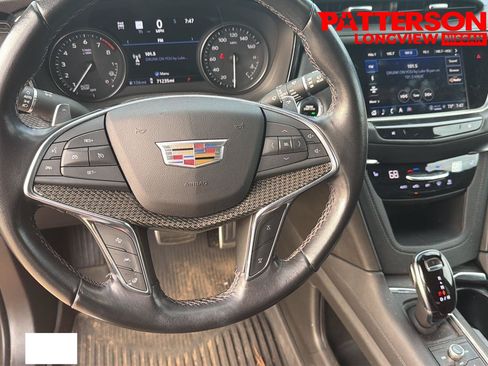 Used 2022 Cadillac XT5 Sportv w/ Technology Package AWD/4WD image 17