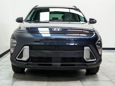 Used 2025 Hyundai Kona SEL image 7