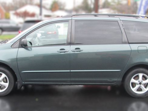 Used 2004 Toyota Sienna LE image 4