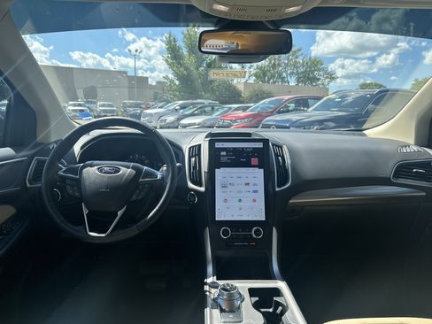 Used 2024 Ford Edge SEL w/ Class II Trailer Tow Package AWD/4WD image 17