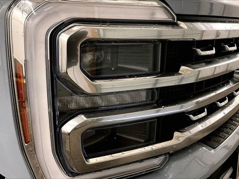 Used 2024 Ford F350 Platinum image 27