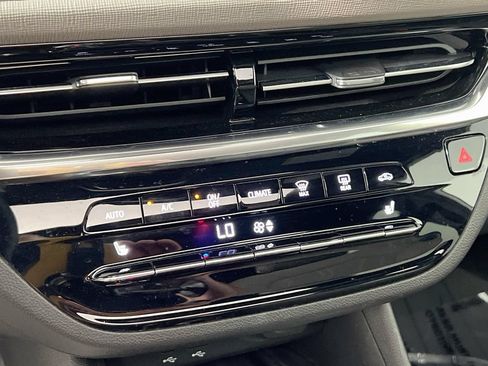 Certified 2024 Buick Envista Avenir FWD image 13