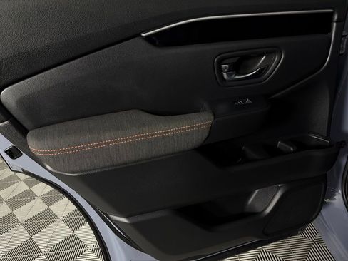 Used 2023 Honda Pilot Sport image 26