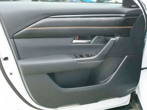 Used 2025 MAZDA CX-50 AWD 2.5 S w/ Premium Plus Pkg image 11