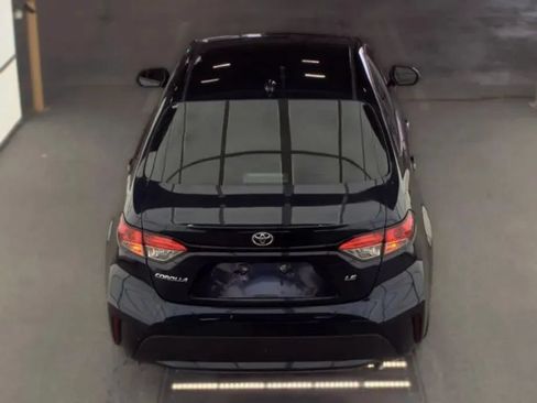 Used 2020 Toyota Corolla LE w/ Phone Cable & Charge Package FWD image 5