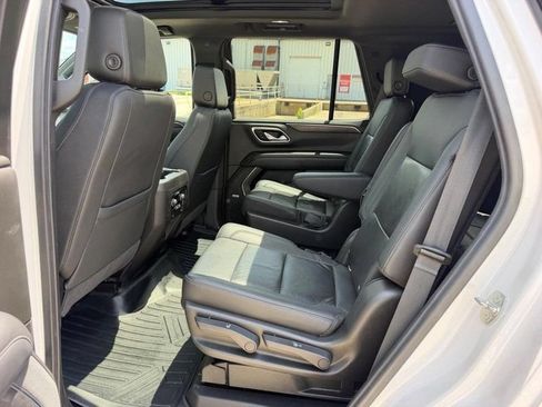 Used 2021 Chevrolet Tahoe LT w/ LT Signature Package AWD/4WD image 9