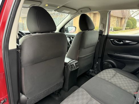 Used 2018 Nissan Rogue Sport SV image 15