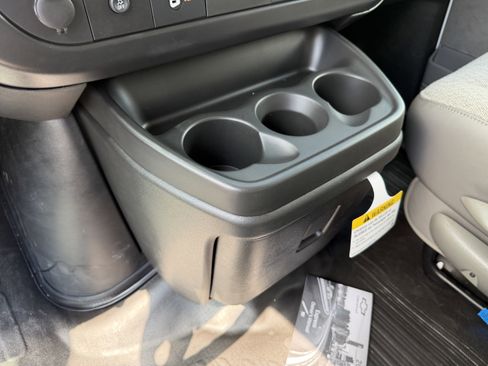 New 2026 Chevrolet Express 3500 Extended RWD image 20