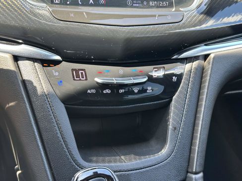 Used 2023 Cadillac XT6 Sport AWD/4WD image 28