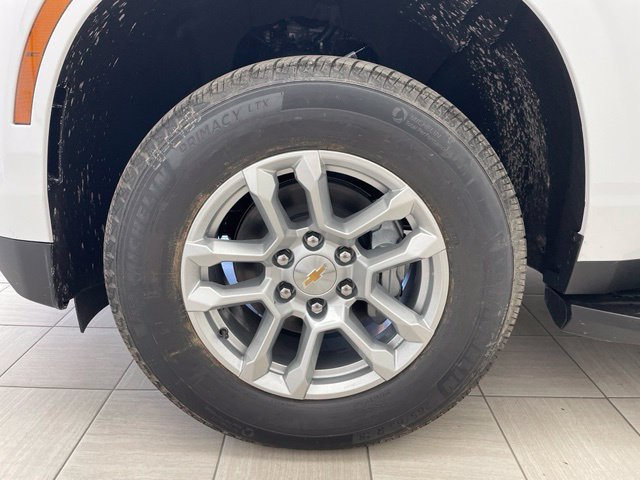 New 2026 Chevrolet Suburban LS w/ Max Trailering Package AWD/4WD image 7