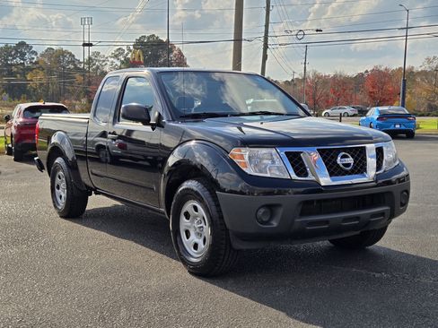 Used 2021 Nissan Frontier S w/ S Utility Package image 4