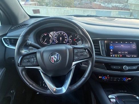 Used 2024 Buick Enclave Premium image 13