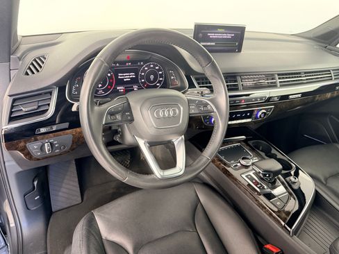 Used 2019 Audi Q7 3.0T Premium Plus w/ Premium Plus Package AWD/4WD image 4