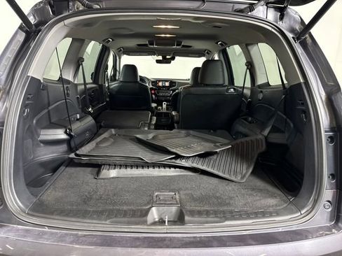 Used 2019 Honda Pilot Touring image 27