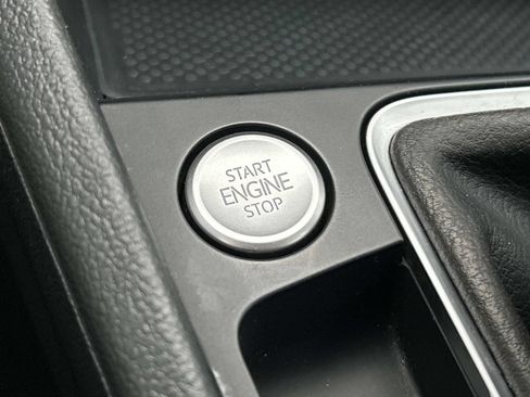 Used 2024 Volkswagen Jetta SE FWD image 25