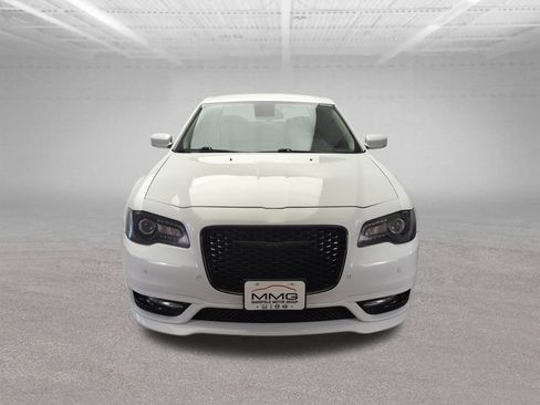 Used 2022 Chrysler 300 Touring L RWD image 12