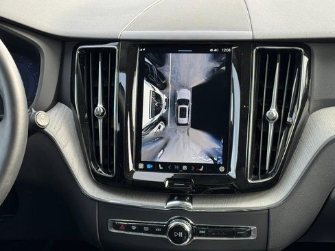 Certified 2025 Volvo XC60 B5 Plus image 14