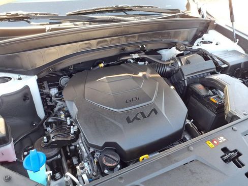 Certified 2025 Kia Telluride S FWD image 24