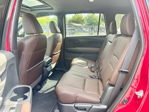 Used 2025 Honda Passport EX-L image 23
