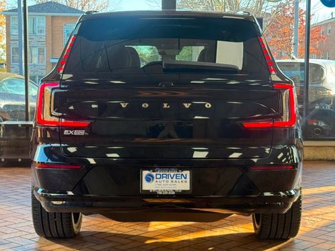Used 2025 Volvo EX90 Plus image 7