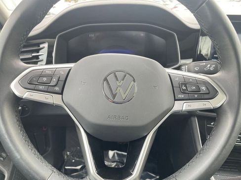 Used 2025 Volkswagen Jetta SE image 27