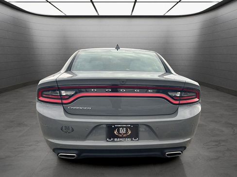 Used 2023 Dodge Charger SXT image 4