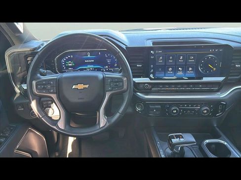 Used 2022 Chevrolet Silverado 1500 High Country w/ High Country Premium Package image 13