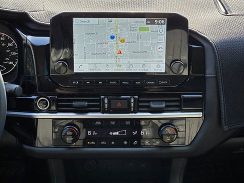 Certified 2024 Nissan Pathfinder SL image 9