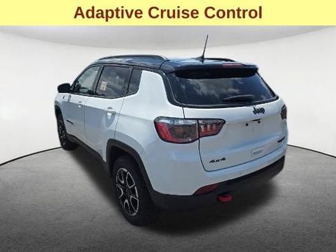 Used 2025 Jeep Compass Trailhawk w/ Trailhawk Convenience Group AWD/4WD image 8