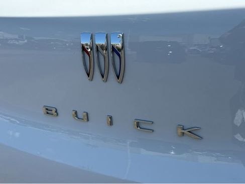 Used 2025 Buick Encore GX Preferred FWD image 32