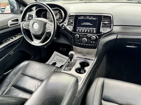 Used 2022 Jeep Grand Cherokee Limited image 12