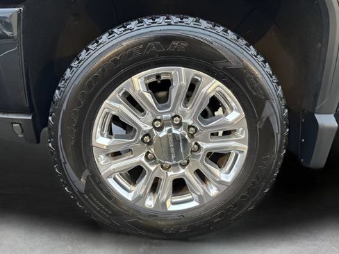 Used 2020 GMC Sierra 2500 Denali w/ Denali Ultimate Package AWD/4WD image 31