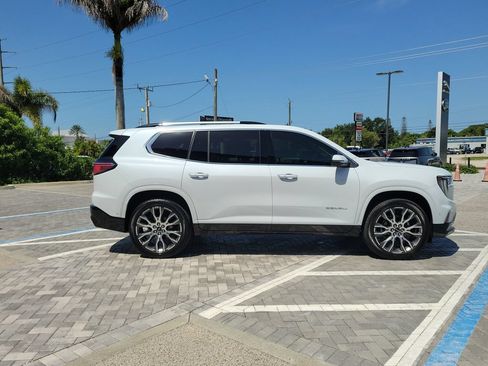 Used 2026 GMC Acadia Denali Ultimate AWD/4WD image 6