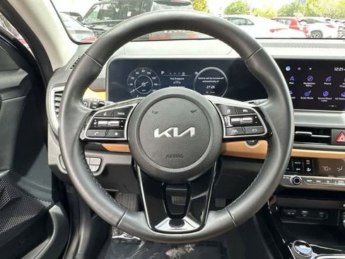 Used 2024 Kia Seltos EX FWD image 14