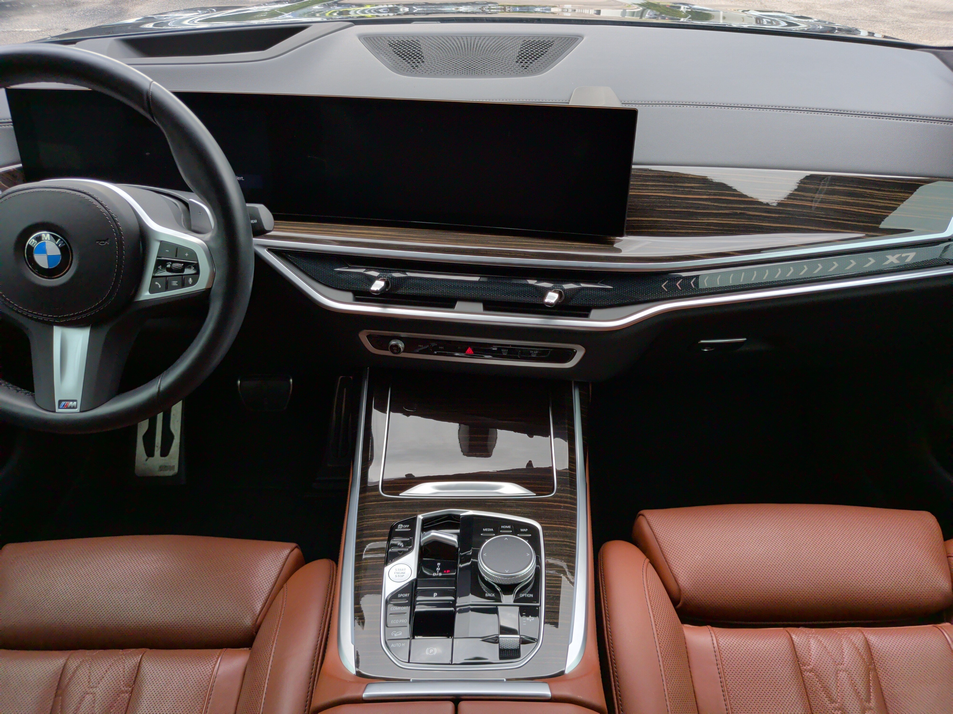 Certified 2024 BMW X7 xDrive40i w/ Dynamic Handling Package AWD/4WD image 34