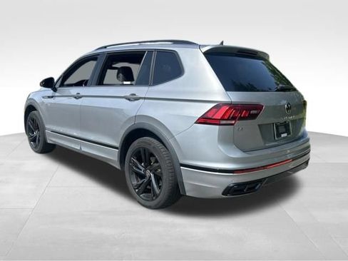 Used 2023 Volkswagen Tiguan SE R-Line AWD/4WD image 3