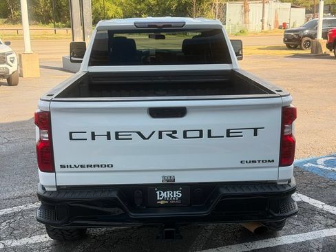 Used 2022 Chevrolet Silverado 2500 Custom w/ Custom Value Package AWD/4WD image 6