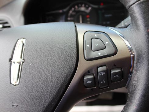 Used 2014 Lincoln MKX AWD w/ Equipment Group 102A image 13