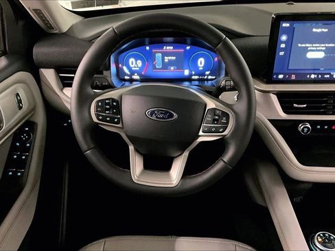New 2026 Ford Explorer Active w/ Active Comfort Package image 5